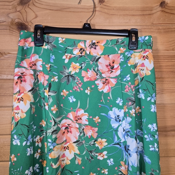 LOFT Dresses & Skirts - Ann Taylor Loft Midi Skirt NWT Green Floral Side Slit Womens 8 Spring Easter
